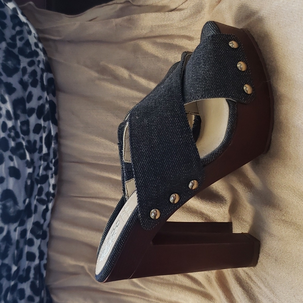 Vince Camuto Mules - Picture 4 of 8